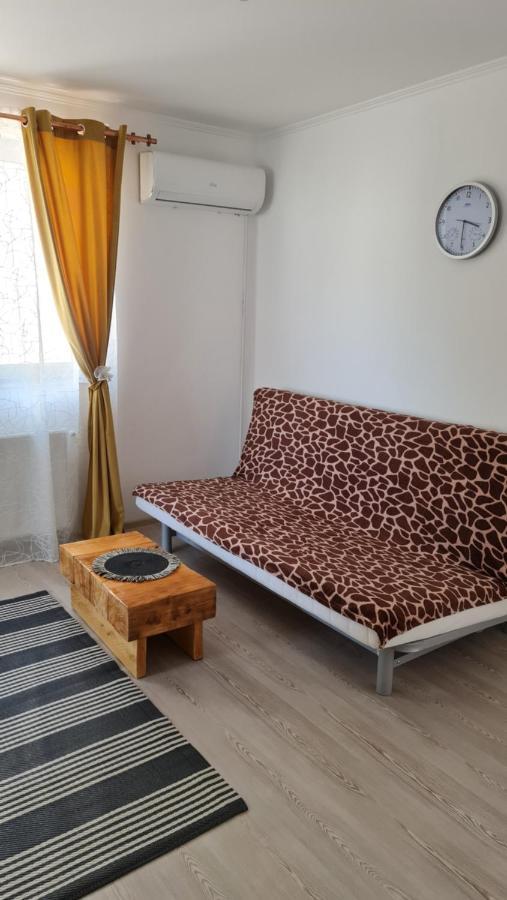 Apartment Pomiculturii 4 *